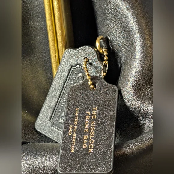 NEW Coach Large Kisslock SOLD OUT - Picture 2 of 12